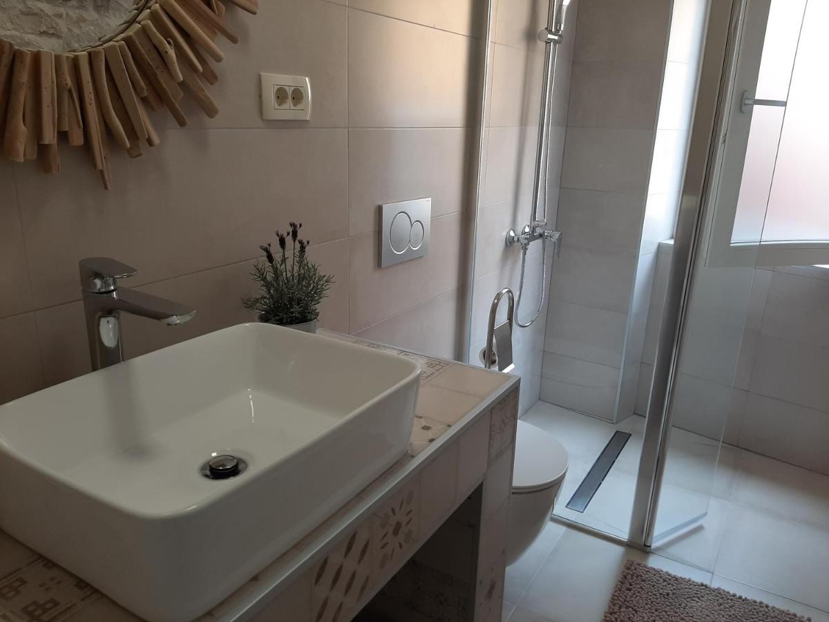 Apartment Lino - City Center 罗维尼 外观 照片