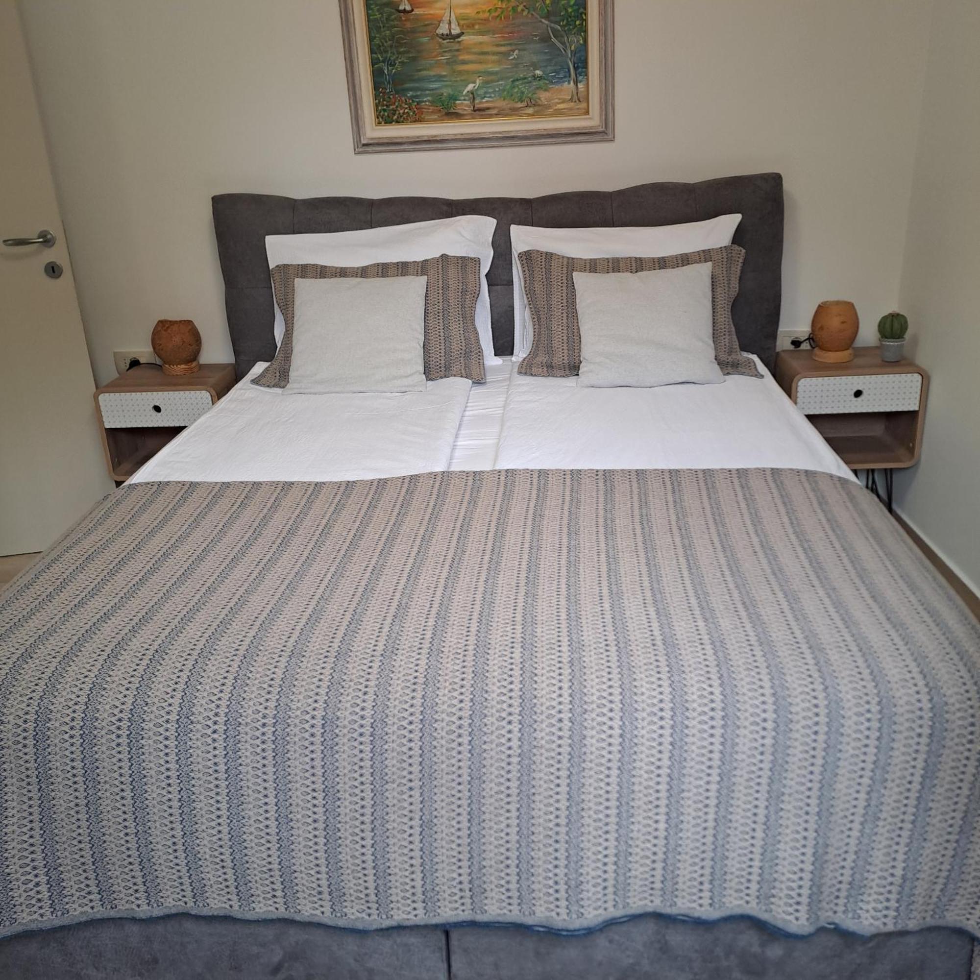 Apartment Lino - City Center 罗维尼 外观 照片